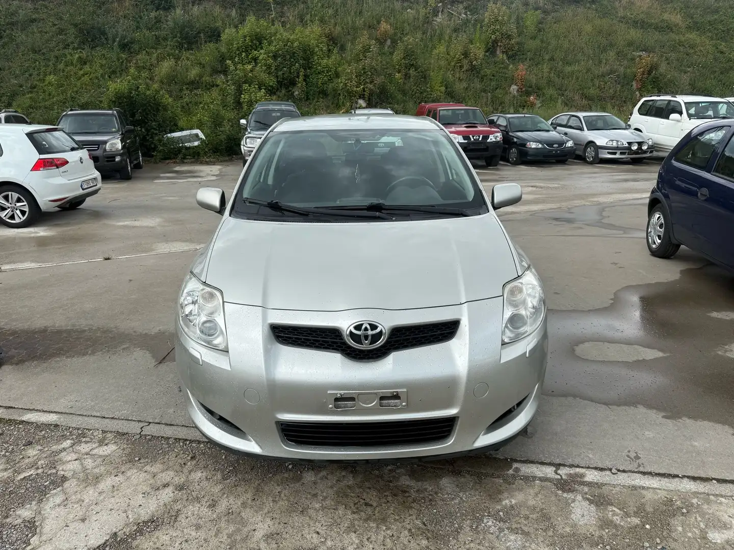Toyota Auris 1.6i Dual VVT-i 16v Sol siva - 1