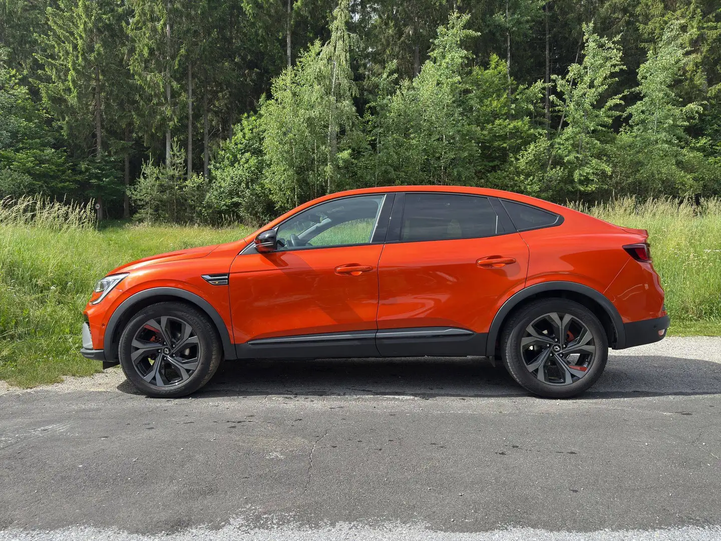 Renault Arkana *** R.S. LINE *** 140 Mild-Hybrid *** Orange - 2