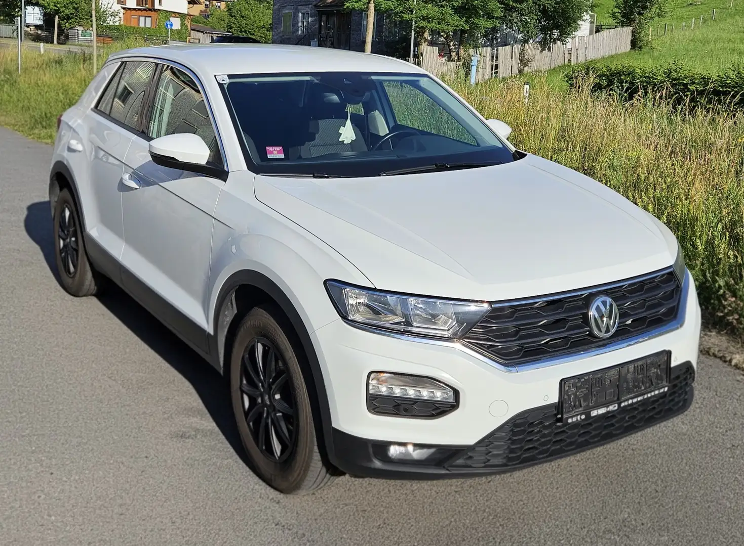 Volkswagen T-Roc 1,6 TDI SCR Weiß - 1