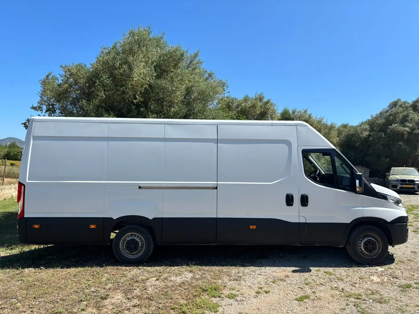 Iveco Daily Daily Chasis Cabina 35S13A 4100 126 Blanco - 1