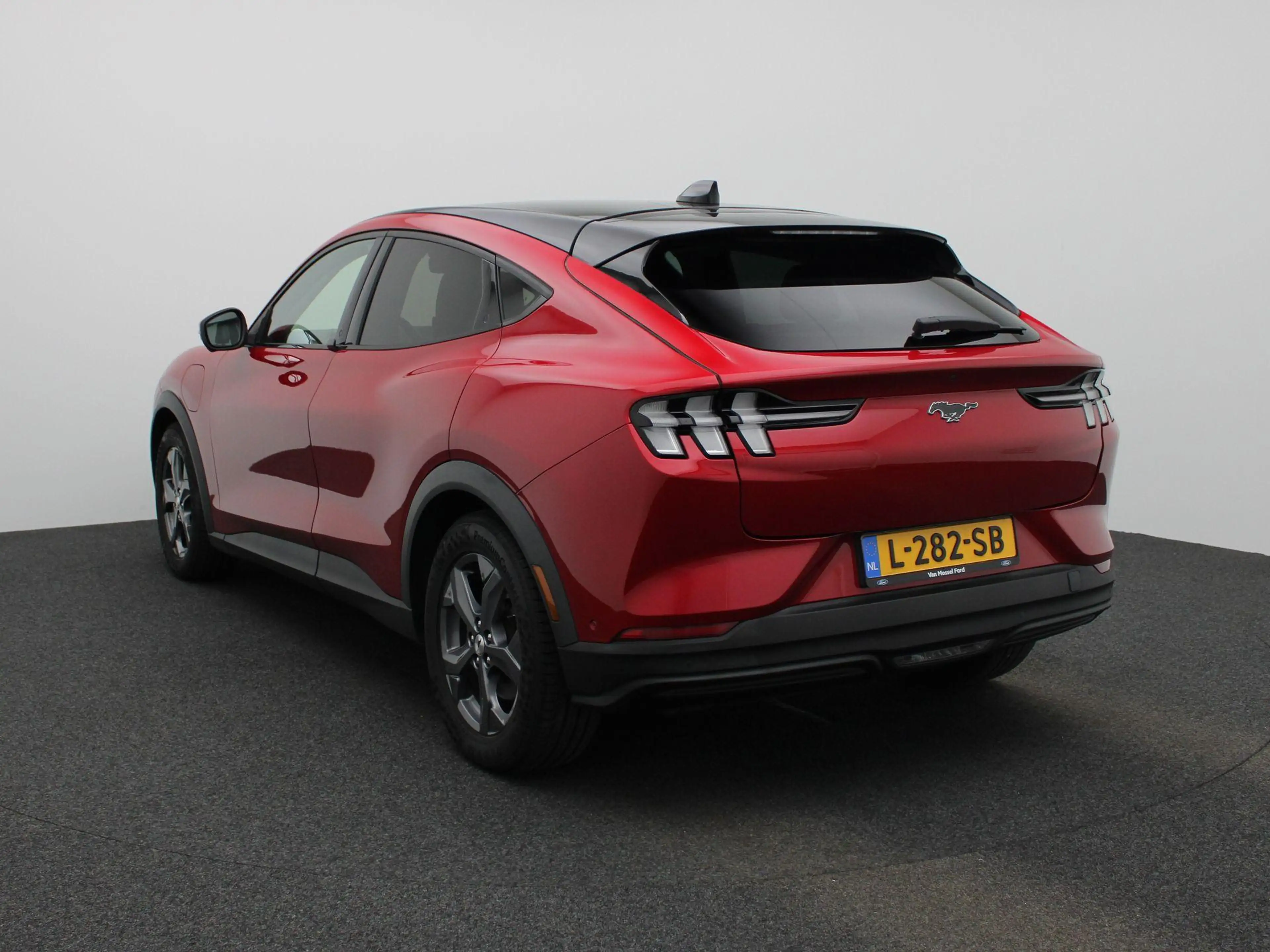 Ford Mustang Mach-E RWD 75 kWh | 258 PK | TECHNOLOGY PACK + | HANDSFRE — photo 2