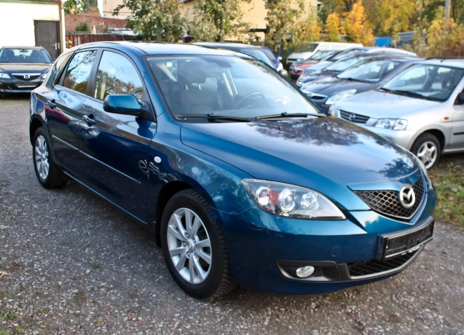 Mazda 3 Lim. 1.6 Sport Comfort / TÜV/AU 10/2027 Blau - 1