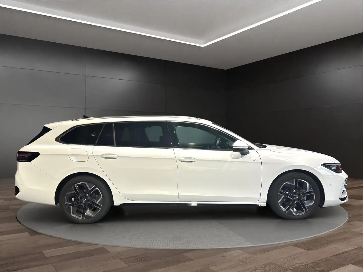 Volkswagen Passat Variant R-Line 2.0 TDI*DSG*HuD*AHK*Pano* Blanc - 2