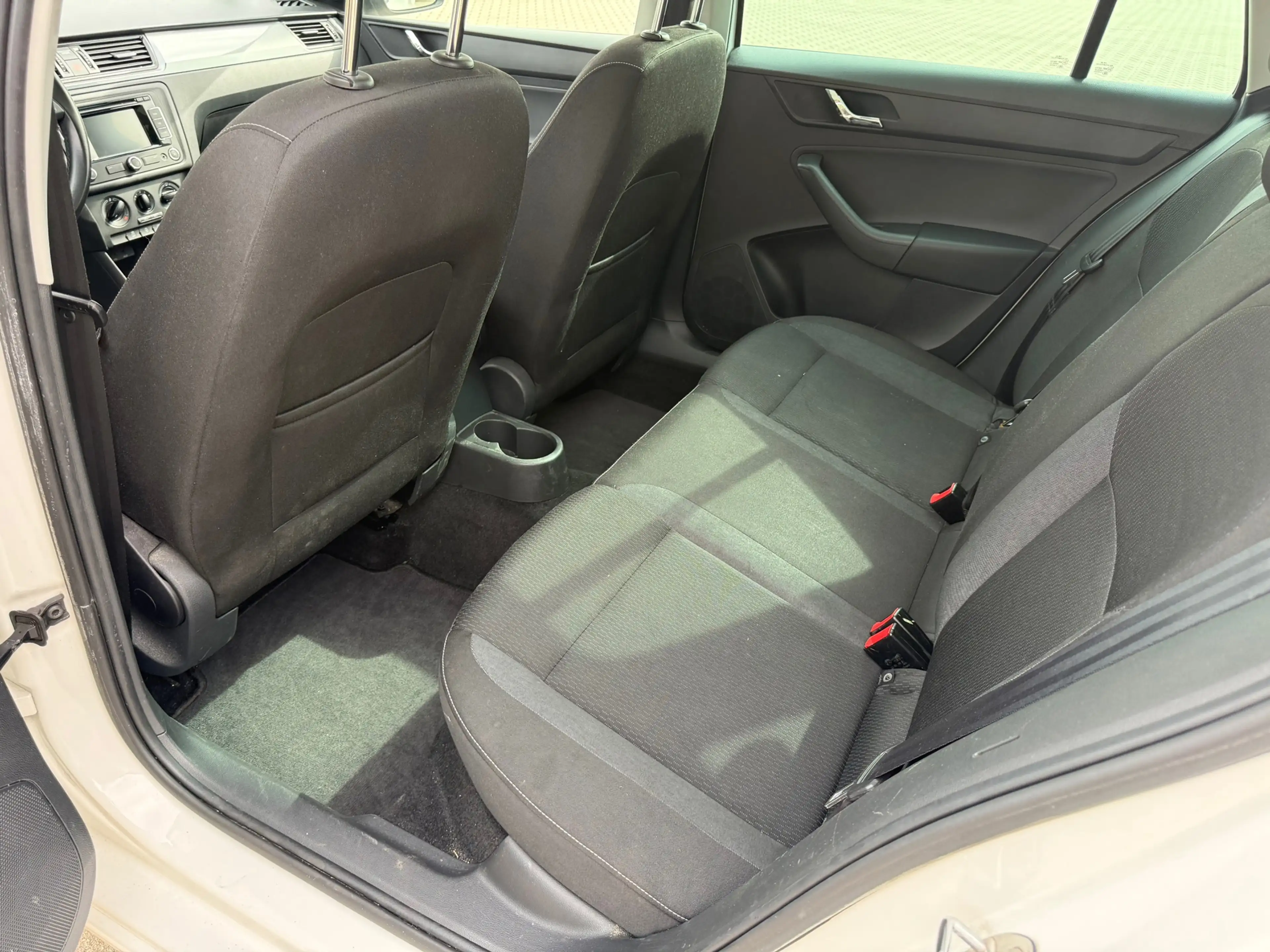 Skoda Rapid/Spaceback 1.2 TSI Greentech Ambition — photo 9