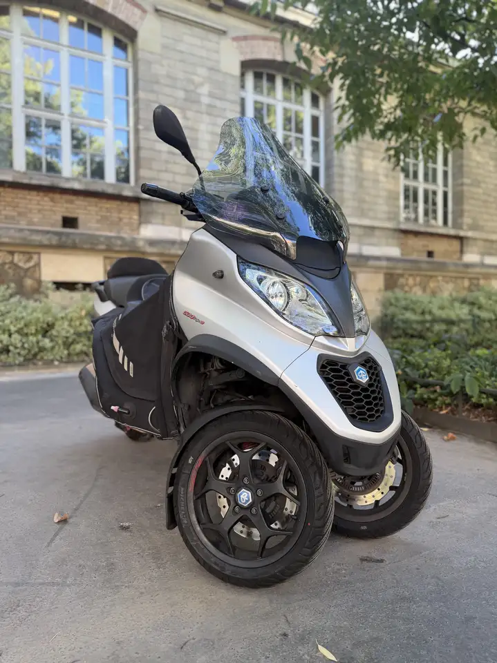 Piaggio MP3 500