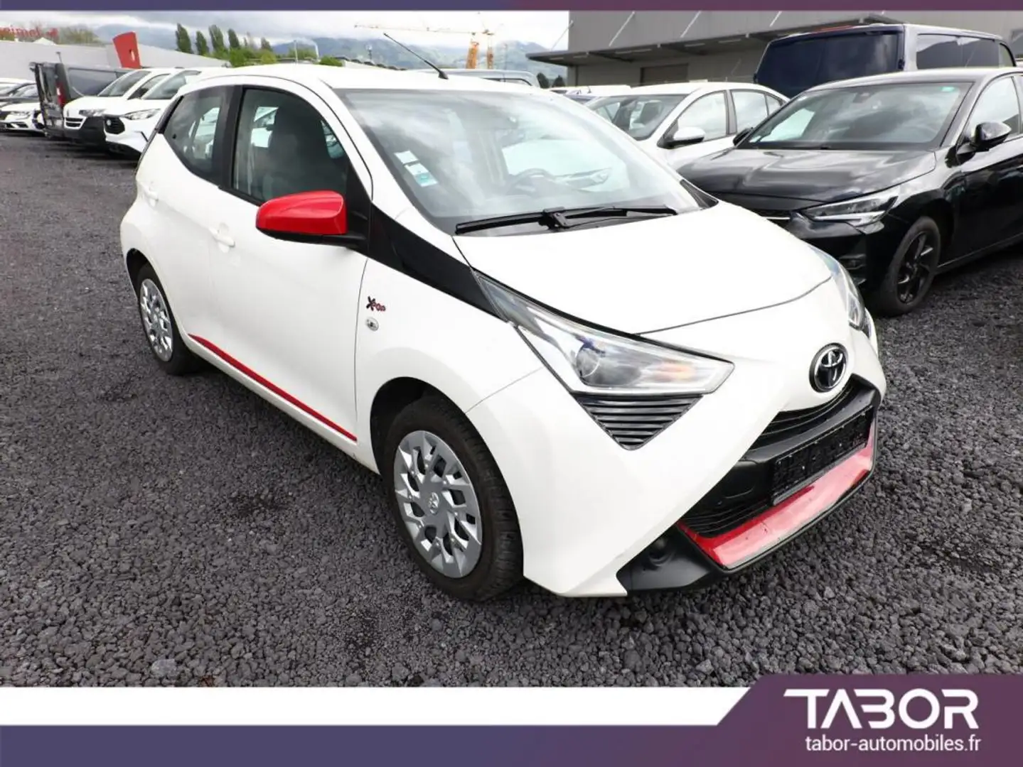Toyota Aygo 1.0 72 x-Play Cam DAB SafetyS Clima Blanc - 2