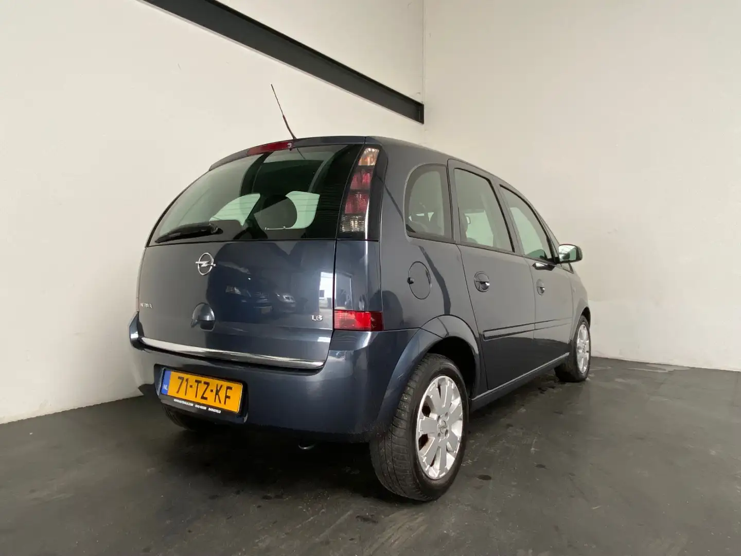 Opel Meriva 1.6-16V Temptation Gri - 2