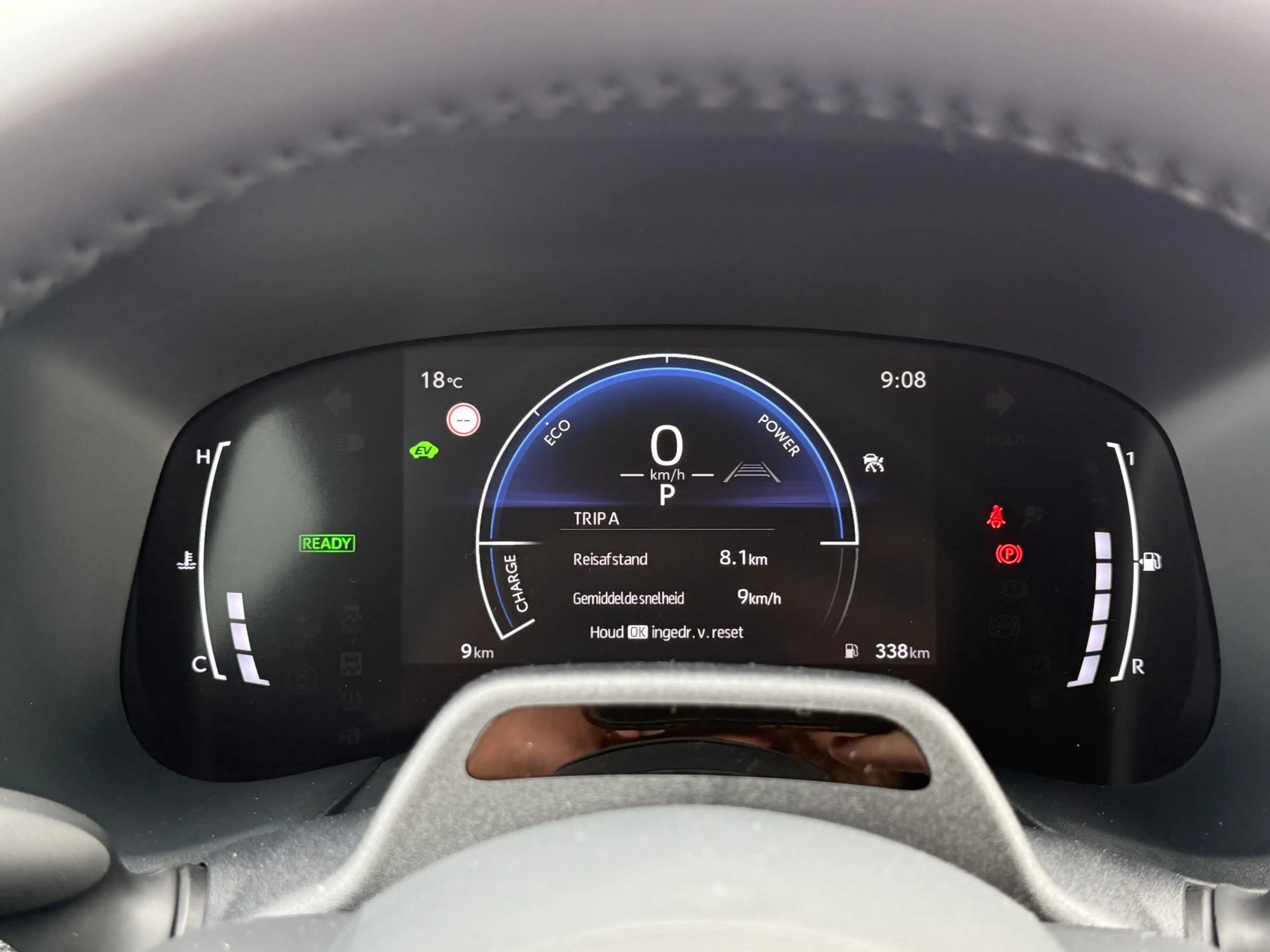 Toyota Aygo X Hybrid 115 pulse | CarPlay | ACC | Camera | LED | — photo 18
