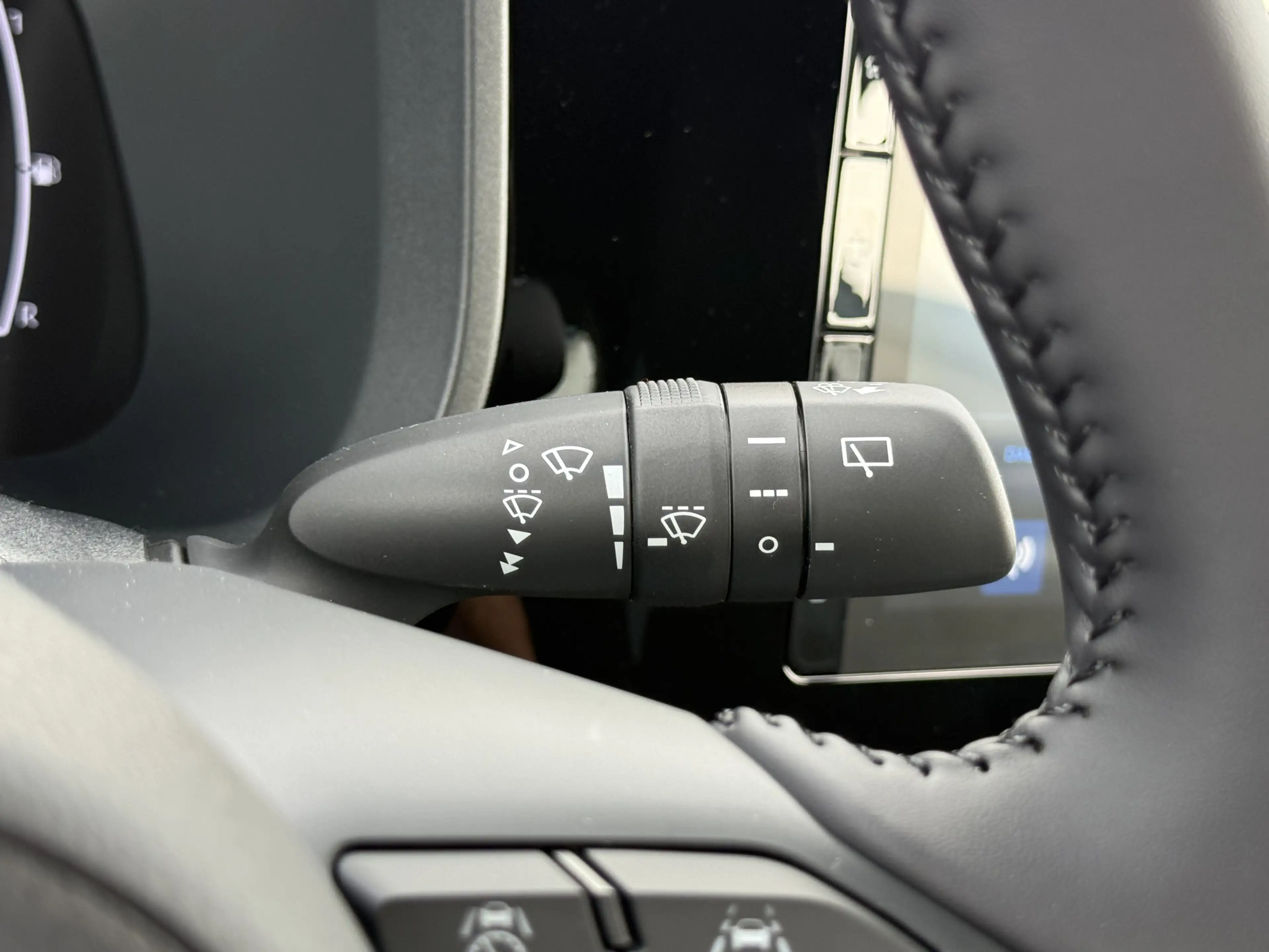 Toyota Aygo X Hybrid 115 pulse | CarPlay | ACC | Camera | LED | — photo 19
