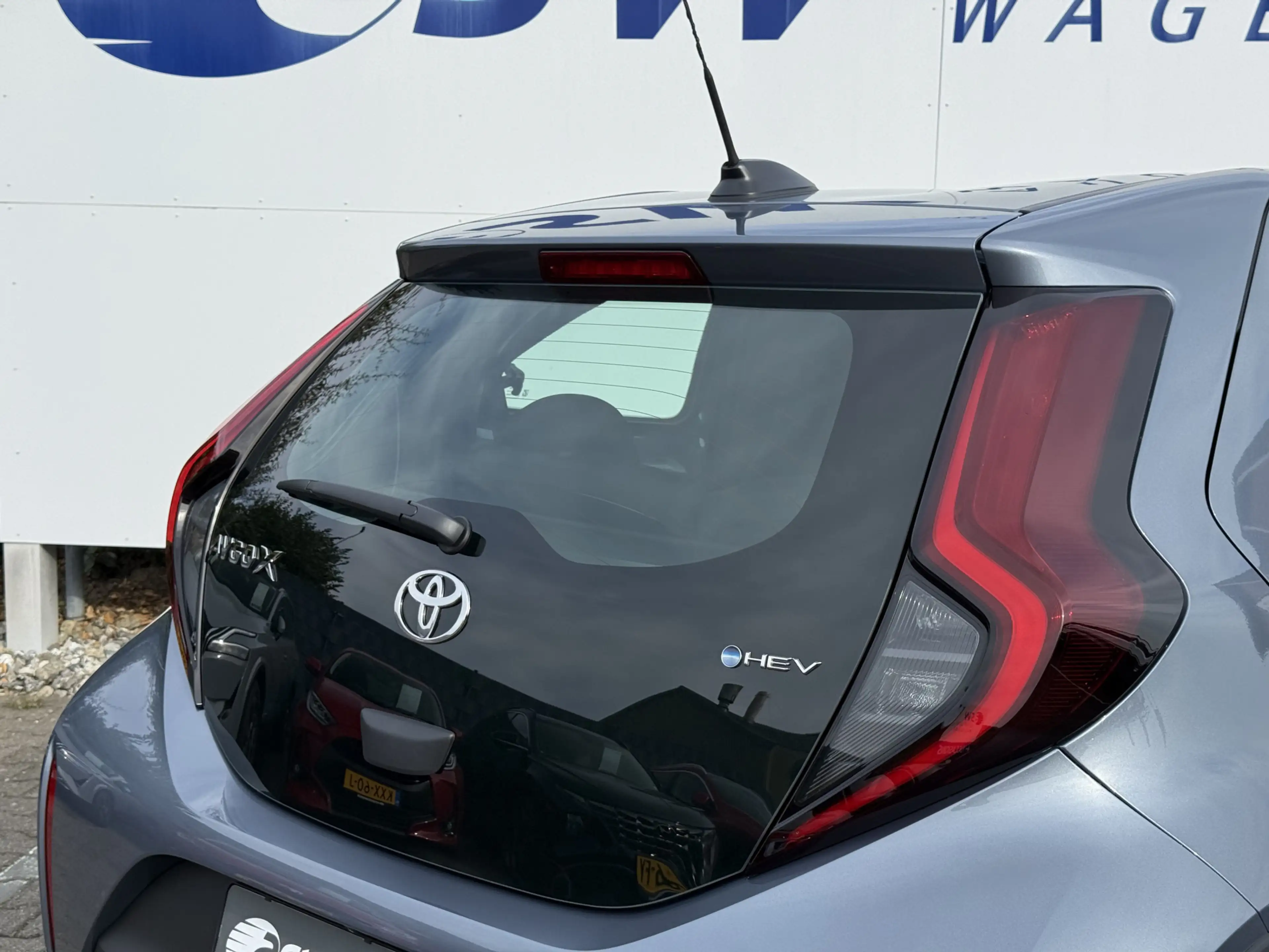 Toyota Aygo X Hybrid 115 pulse | CarPlay | ACC | Camera | LED | — photo 33