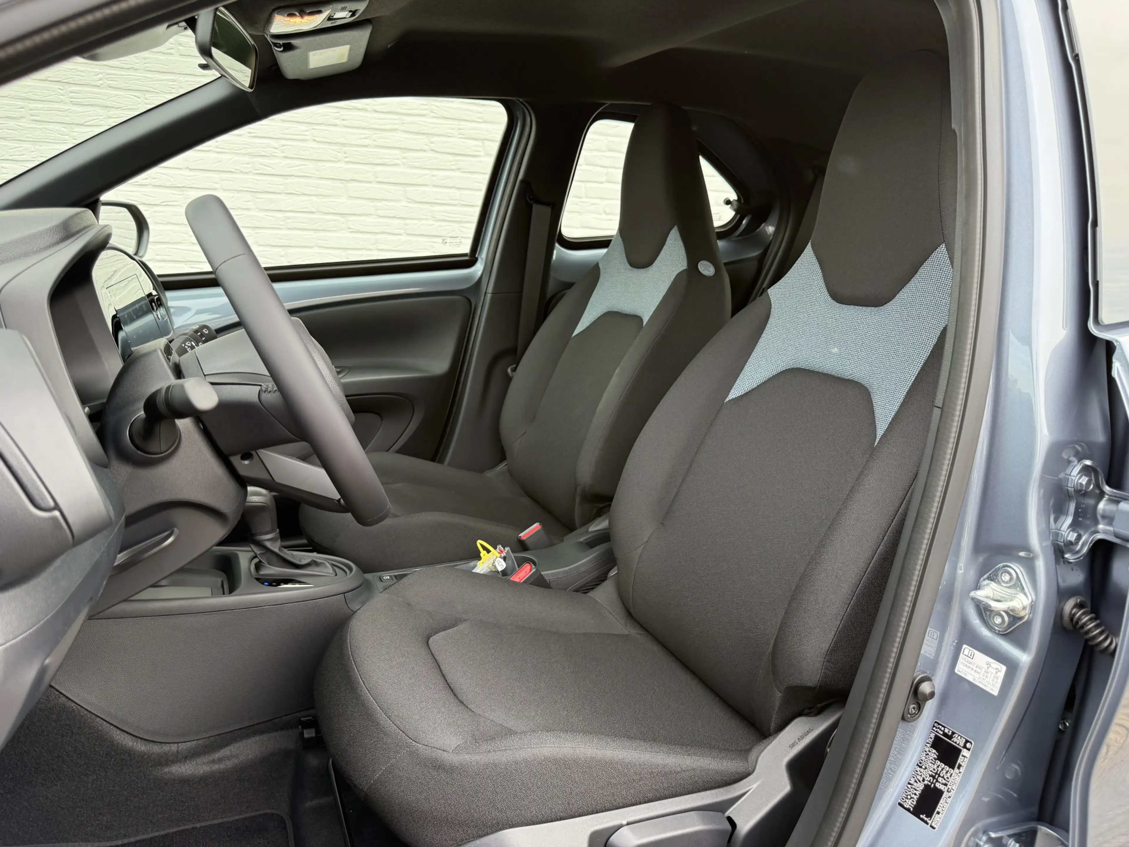 Toyota Aygo X Hybrid 115 pulse | CarPlay | ACC | Camera | LED | — photo 27