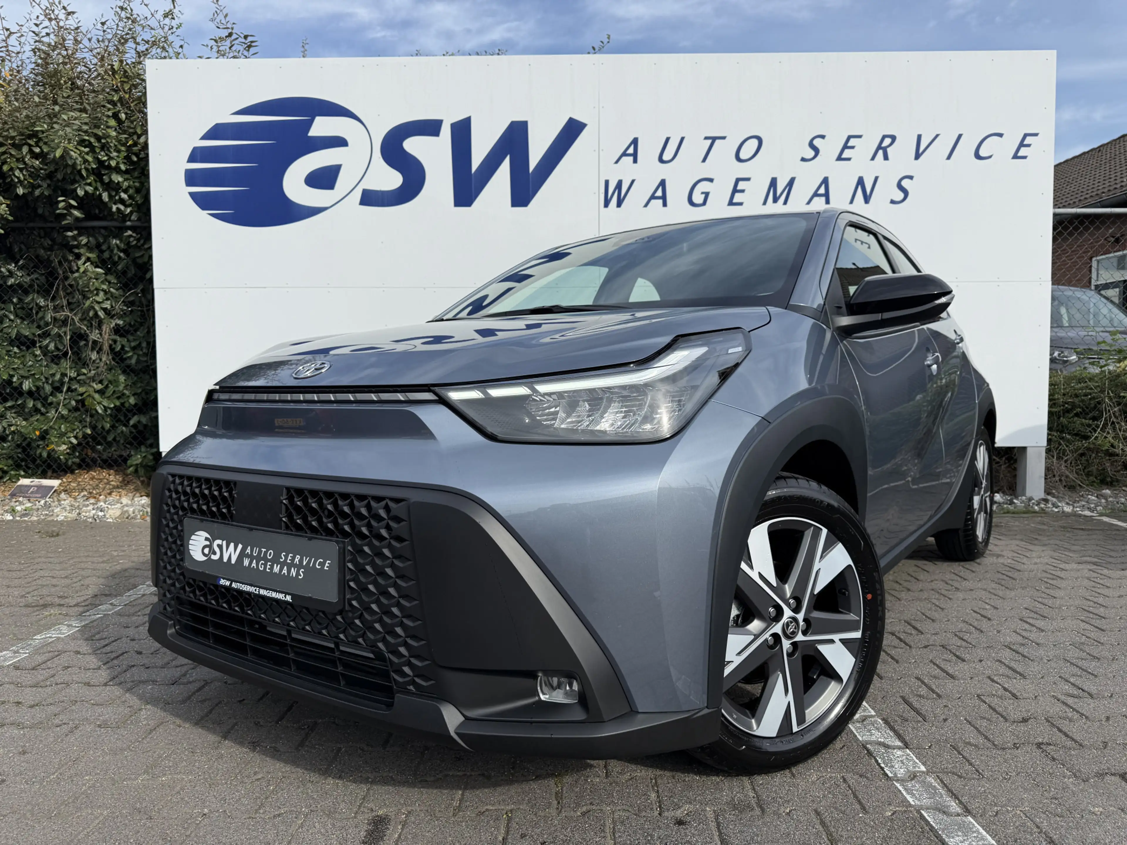 Toyota Aygo X Hybrid 115 pulse | CarPlay | ACC | Camera | LED | — photo 2