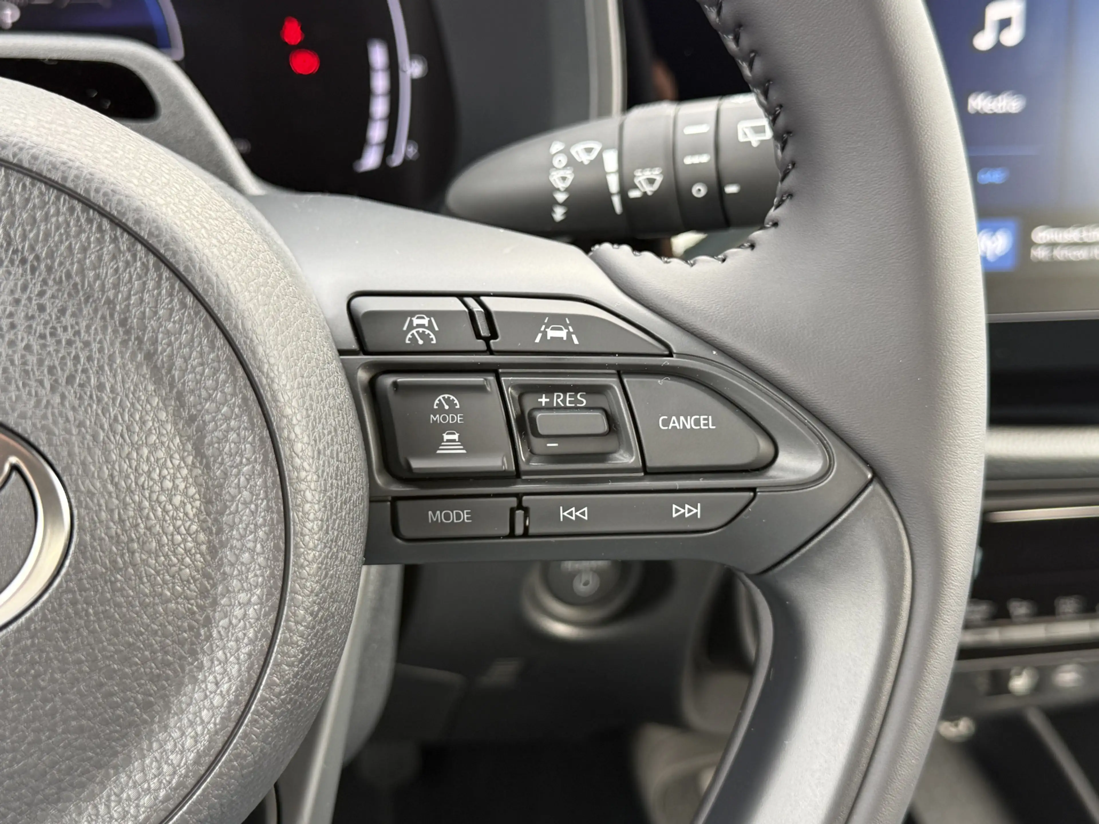 Toyota Aygo X Hybrid 115 pulse | CarPlay | ACC | Camera | LED | — photo 20