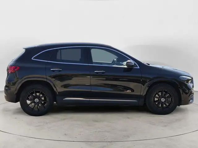 Mercedes-Benz Gla Class view 5