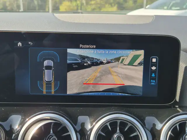 Mercedes-Benz Gla Class view 15