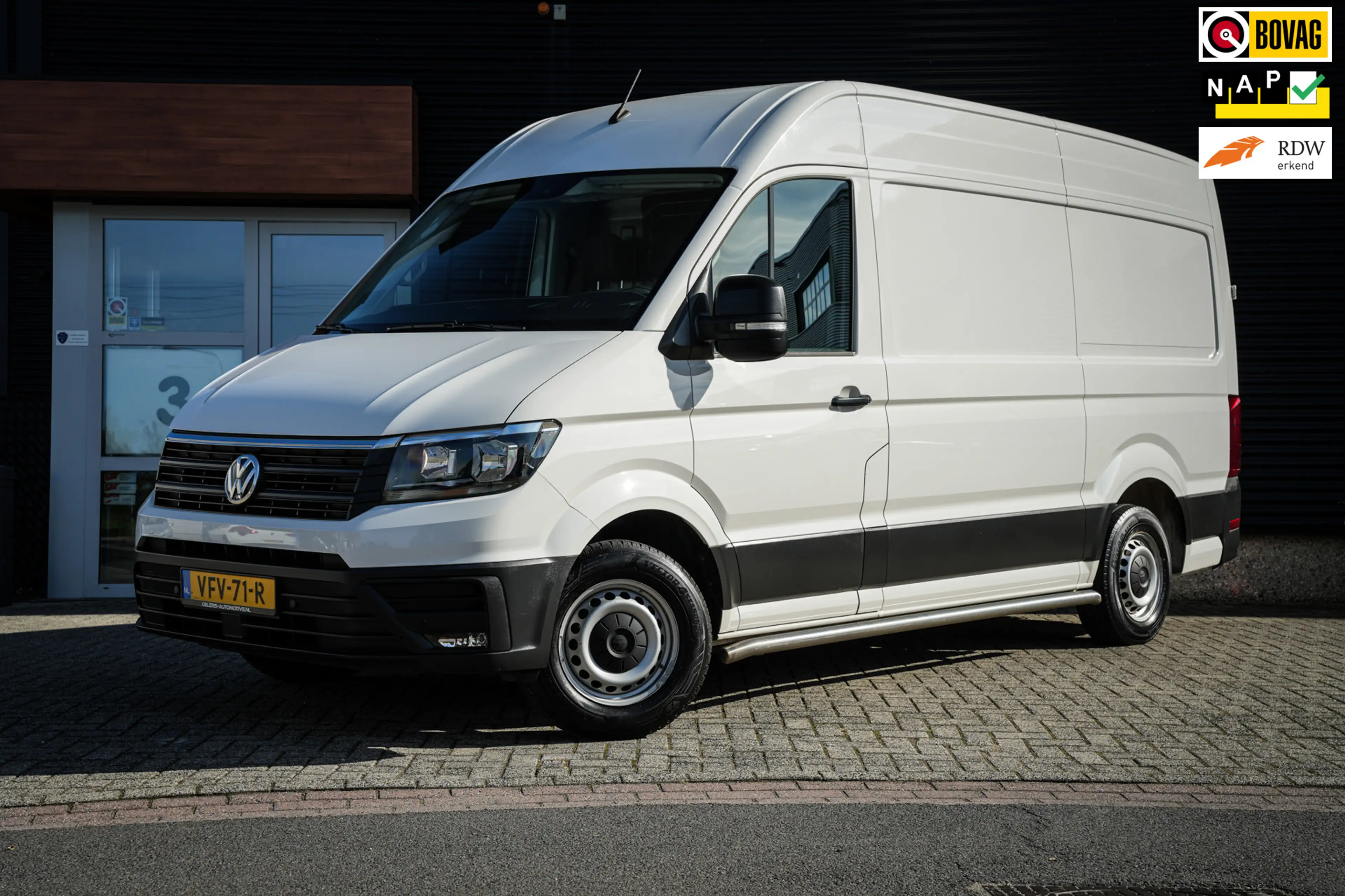 Volkswagen Crafter 35 2.0 TDI L3H3 Highline | Trekhaak | 3-zit | Airc