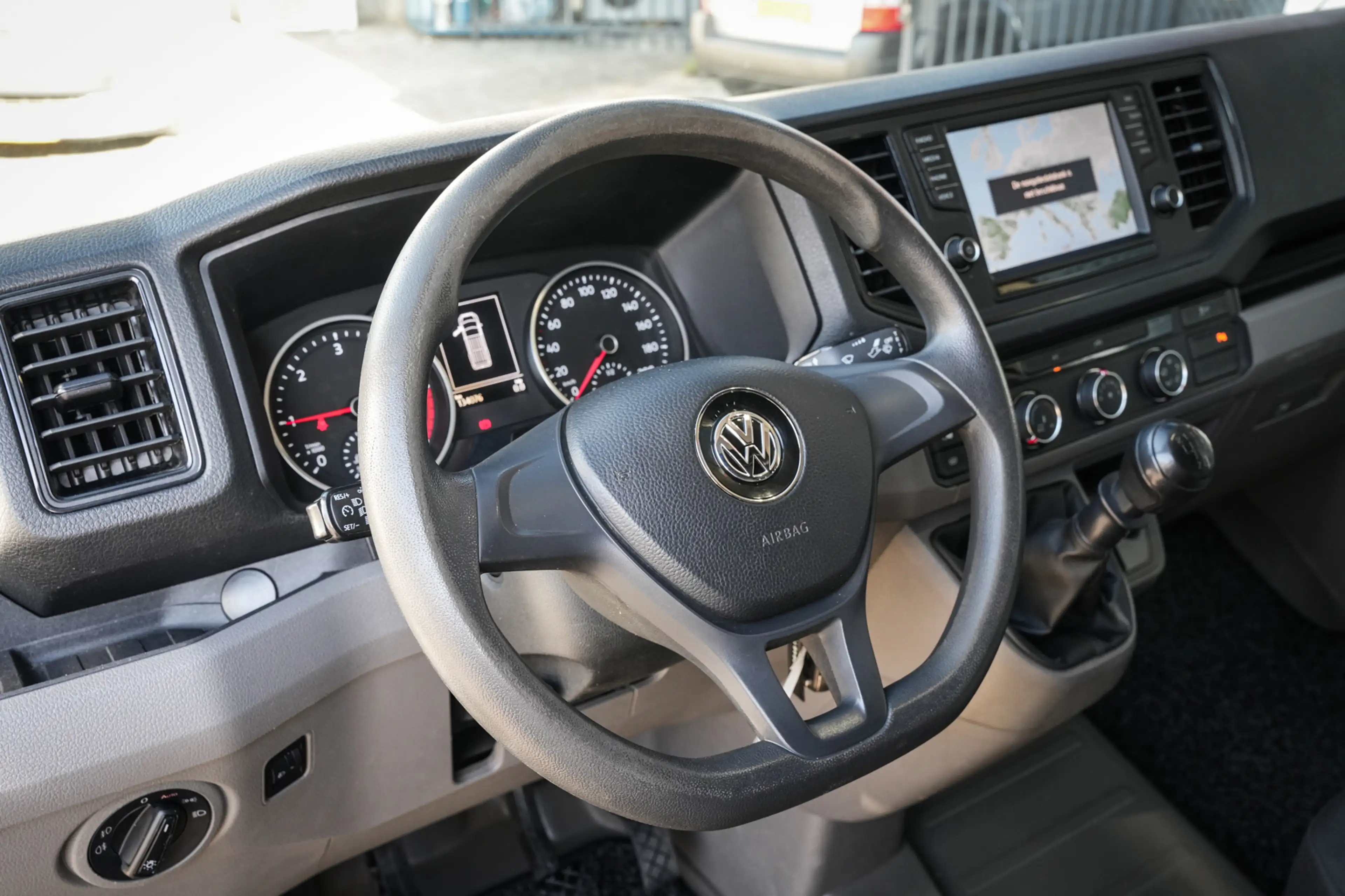 Volkswagen Crafter 35 2.0 TDI L3H3 Highline | Trekhaak | 3-zit | Airc — photo 17