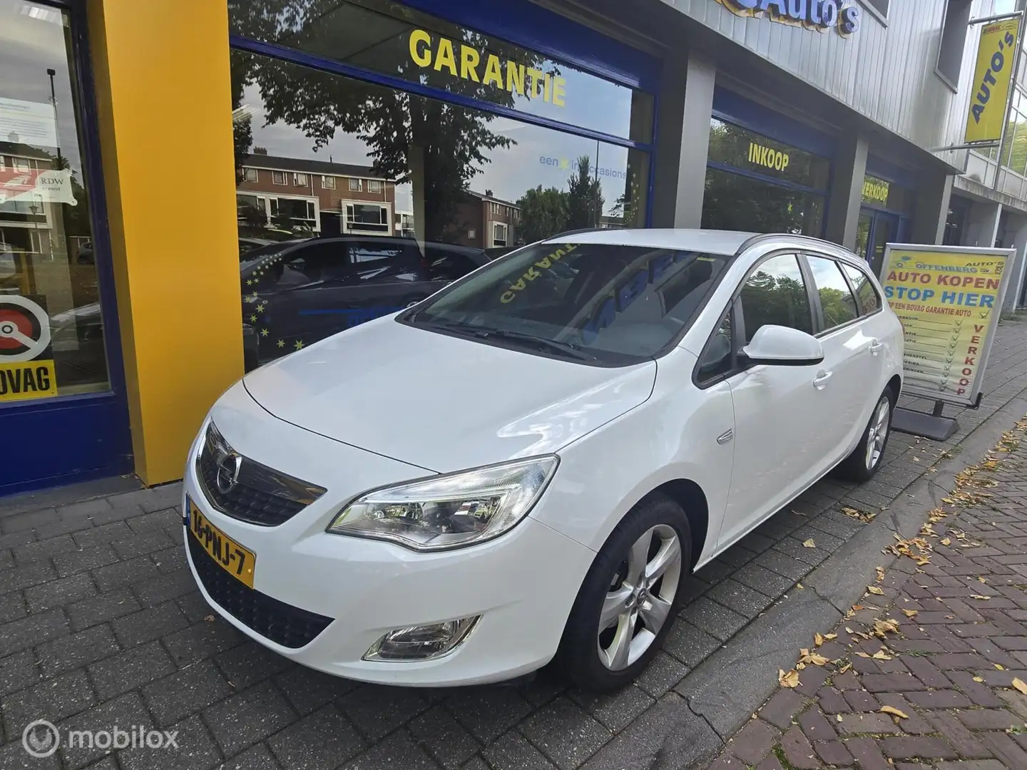 Opel Astra Sports Tourer 1.4 Edition Wit - 1