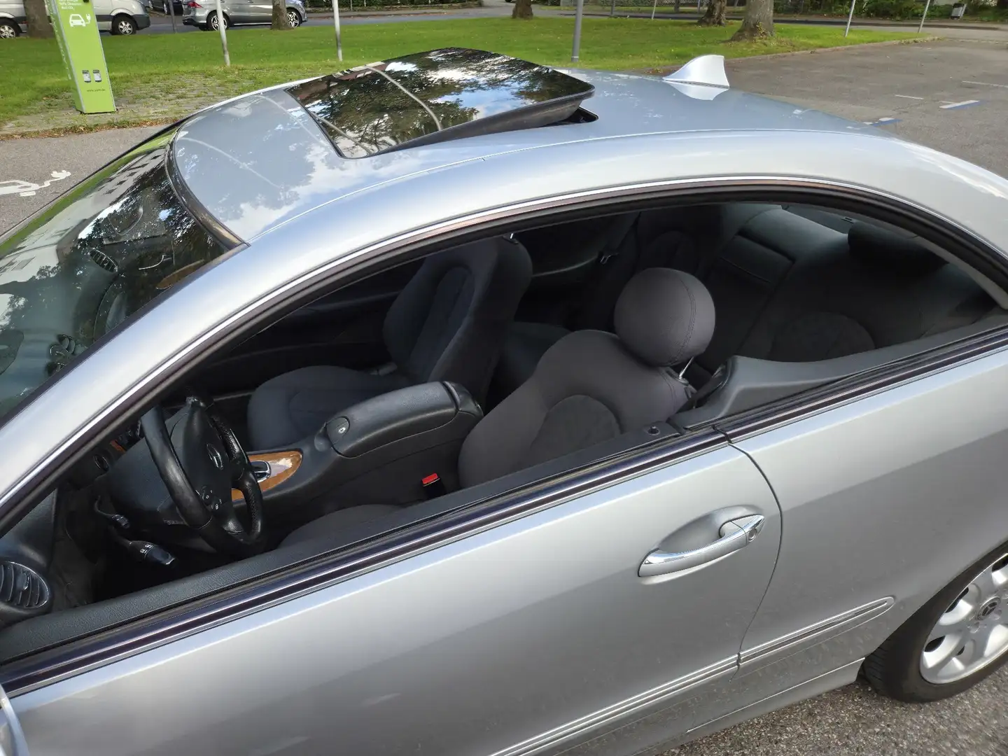Mercedes-Benz CLK 200 CLK Coupe 200 Kompressor AutomatikElegance Silber - 2