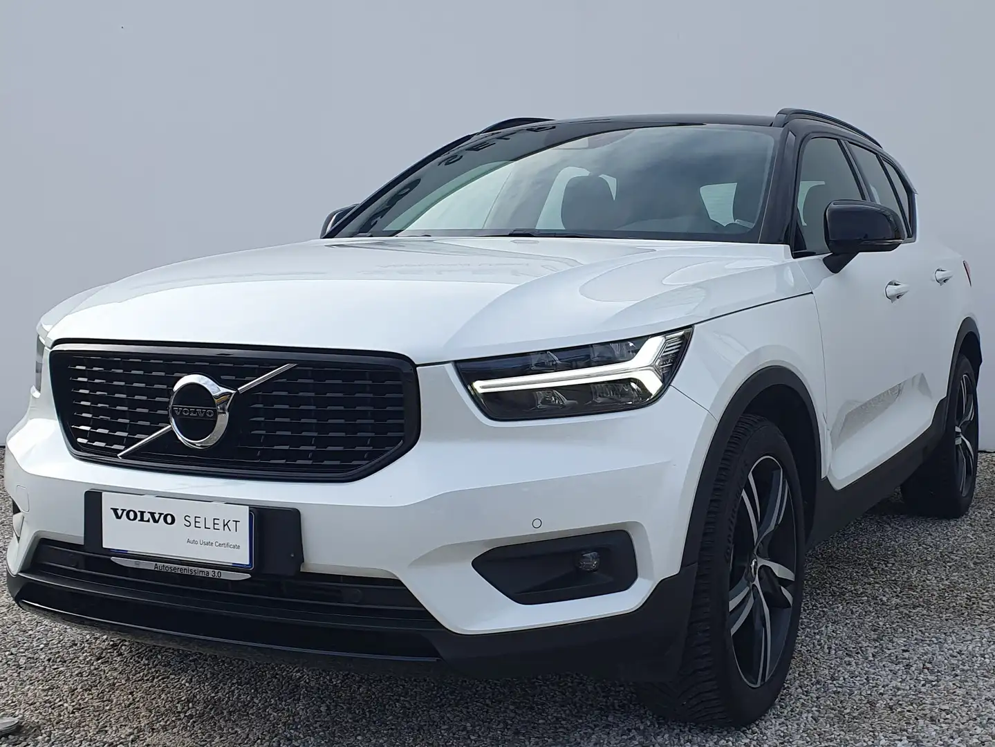 Volvo XC40 XC40 2.0 d3 R-design geartronic Wit - 1
