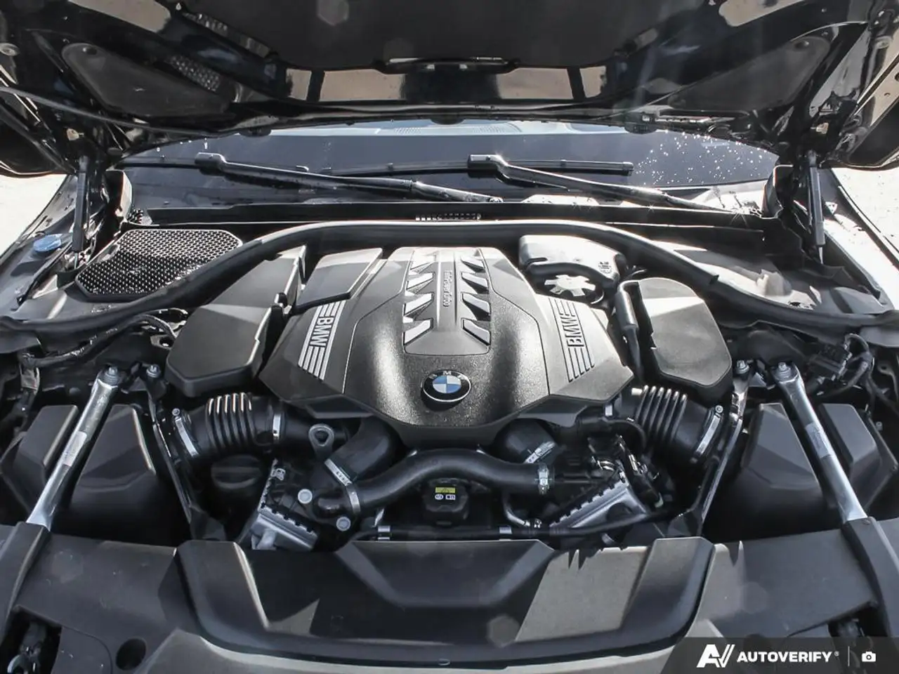 BMW 7 Series снимка BMW 7 Series