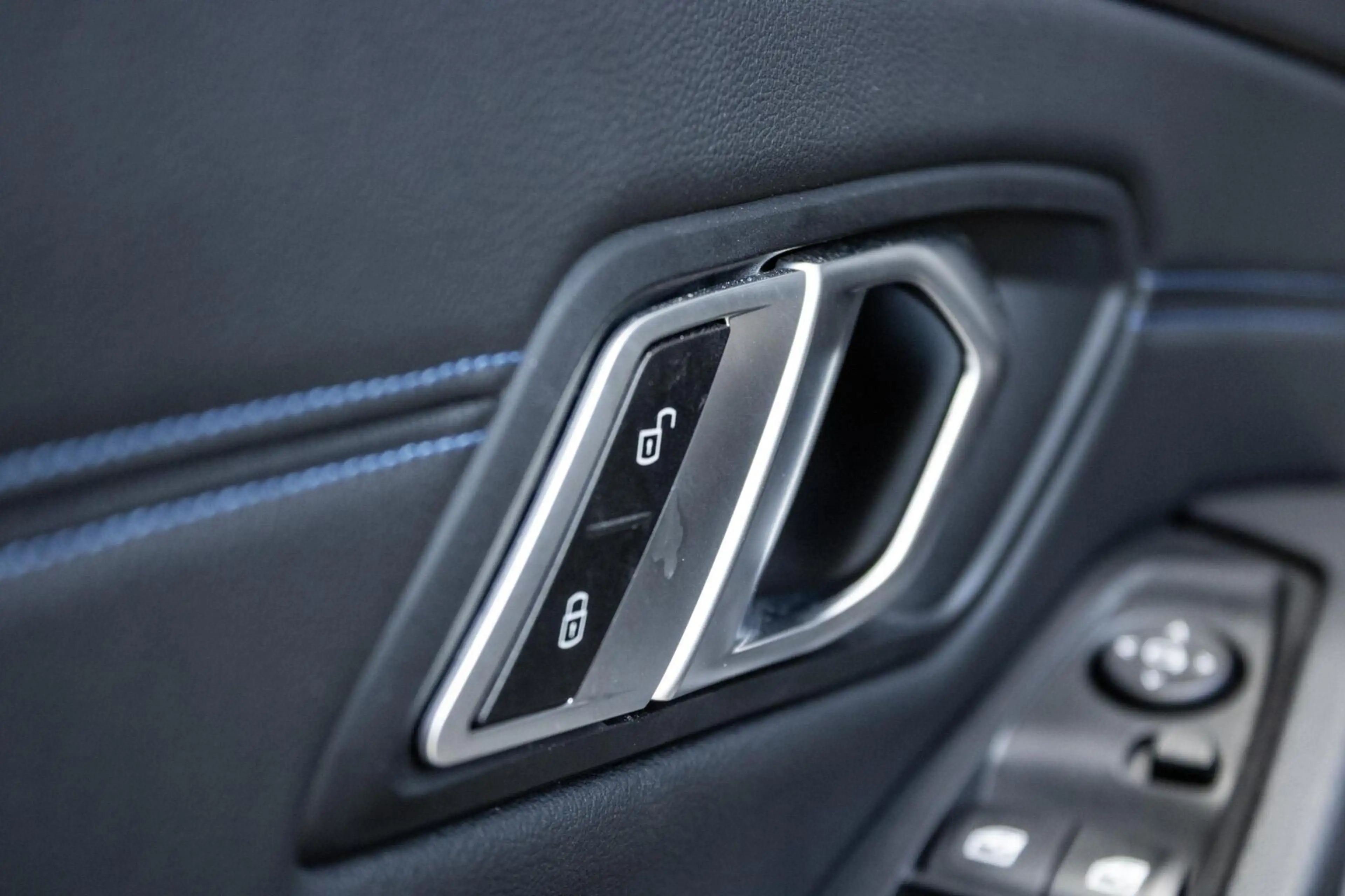 BMW 318 3-serie 318i M-Sport 4-Cil | PANO | CARBON | DRAVI — photo 23