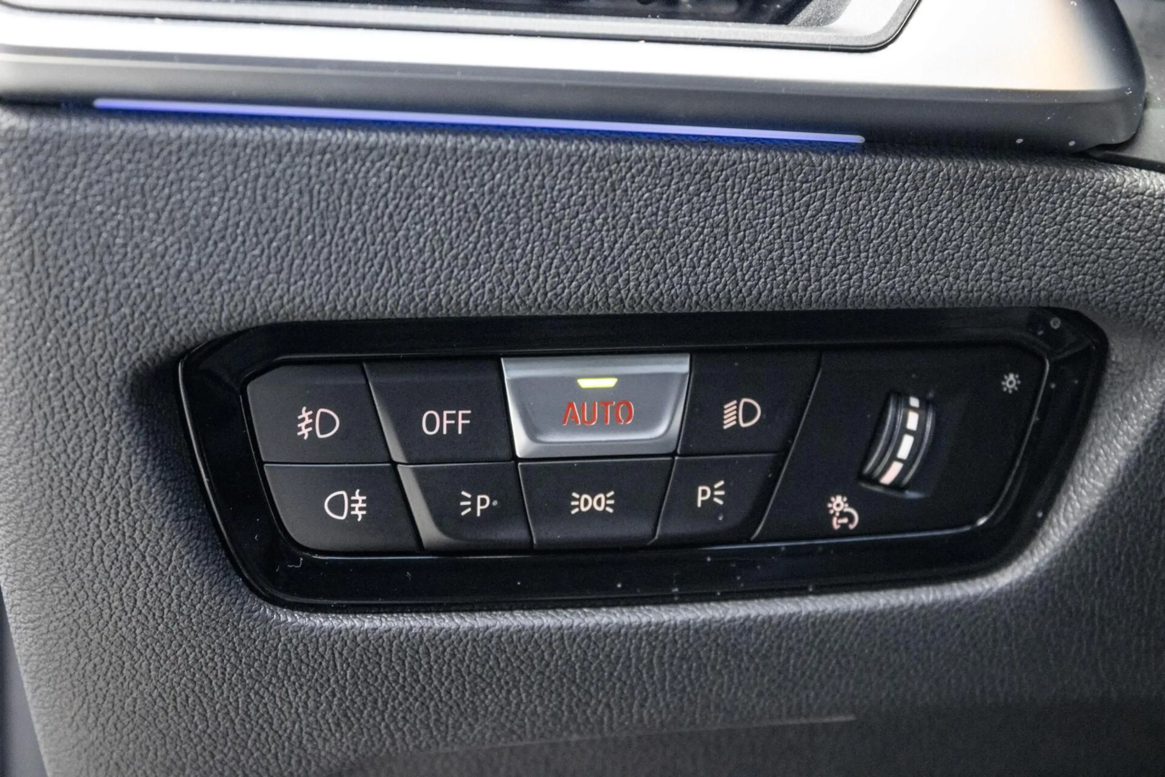 BMW 318 3-serie 318i M-Sport 4-Cil | PANO | CARBON | DRAVI — photo 25