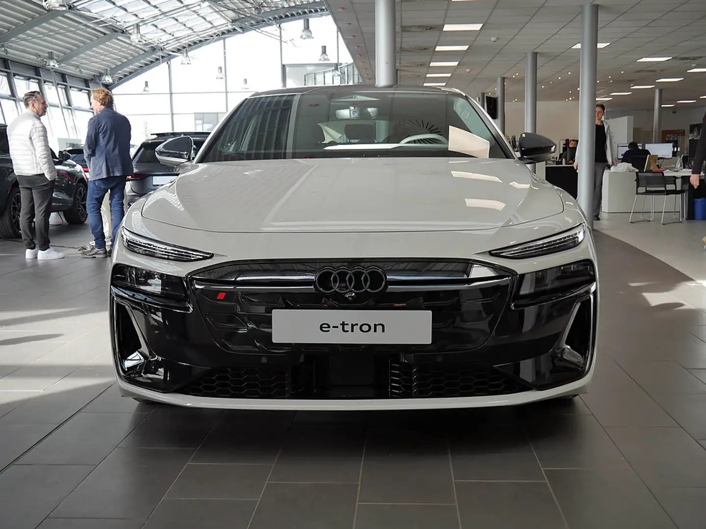 Audi S6 e-tron Avant quattro PANO MATRIX-LED 360° Beige - 2