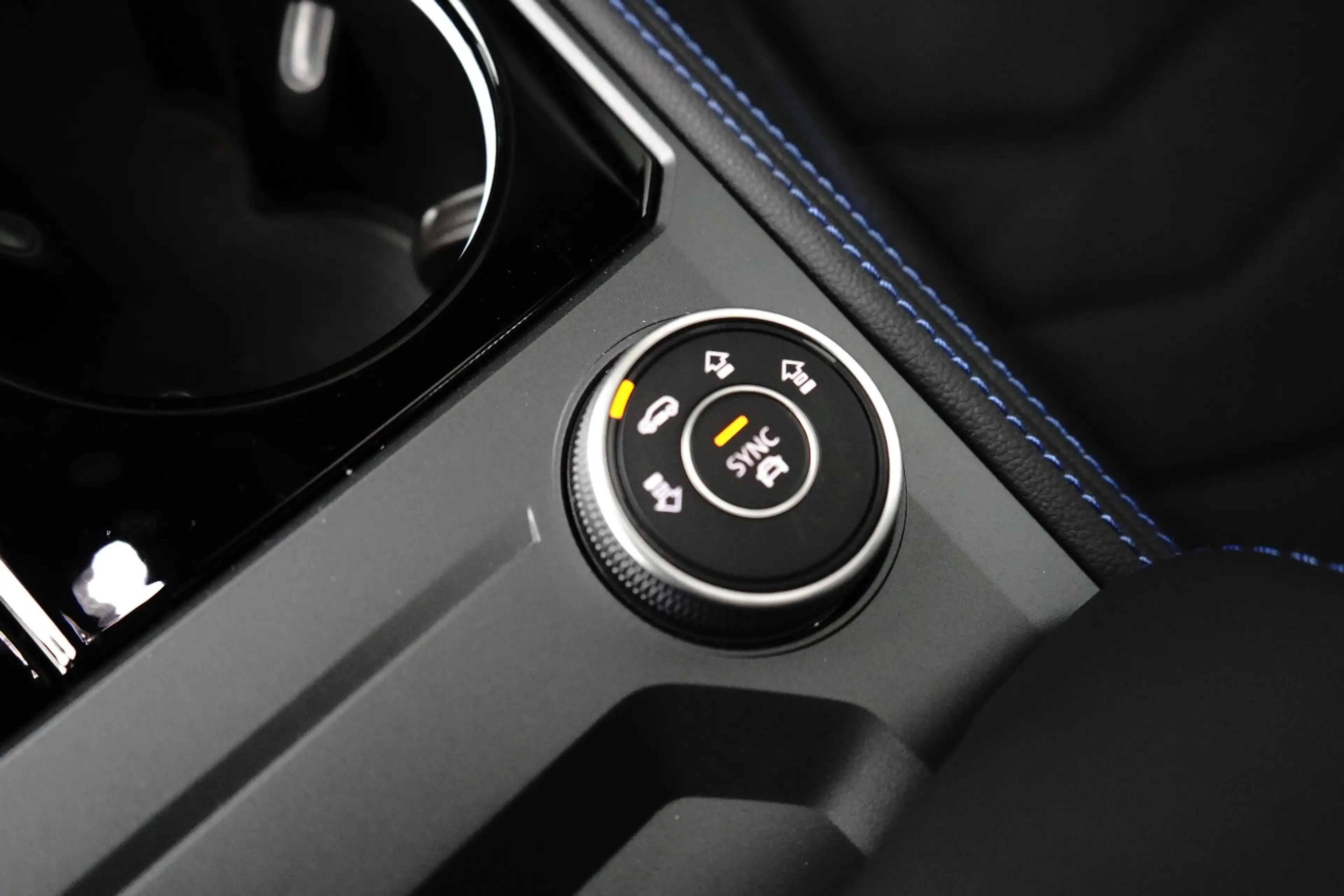 Volkswagen Touareg 3.0 TSi eHybrid 4MOTION R Edition l Panoramadak l — photo 12