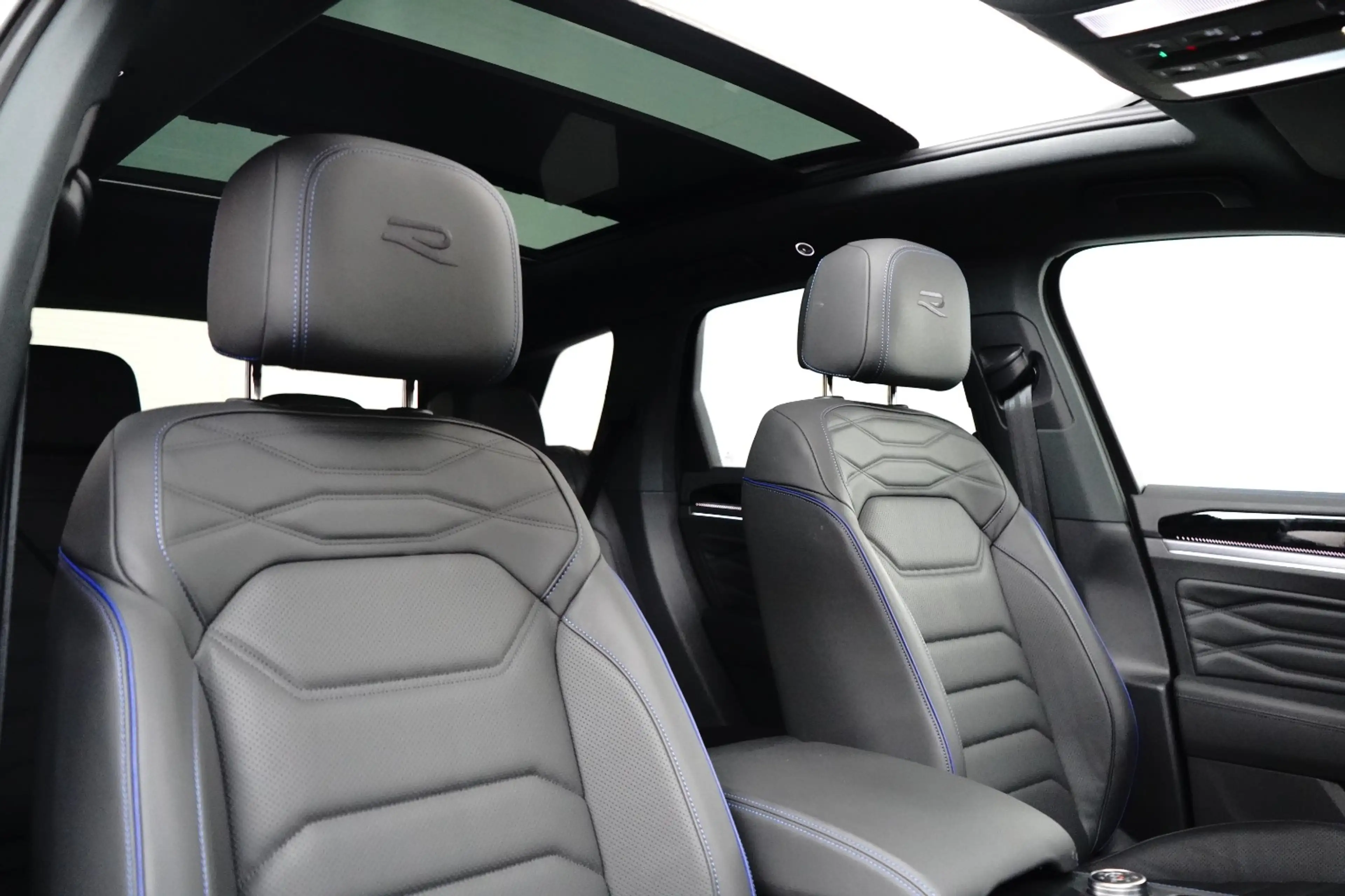 Volkswagen Touareg 3.0 TSi eHybrid 4MOTION R Edition l Panoramadak l — photo 3