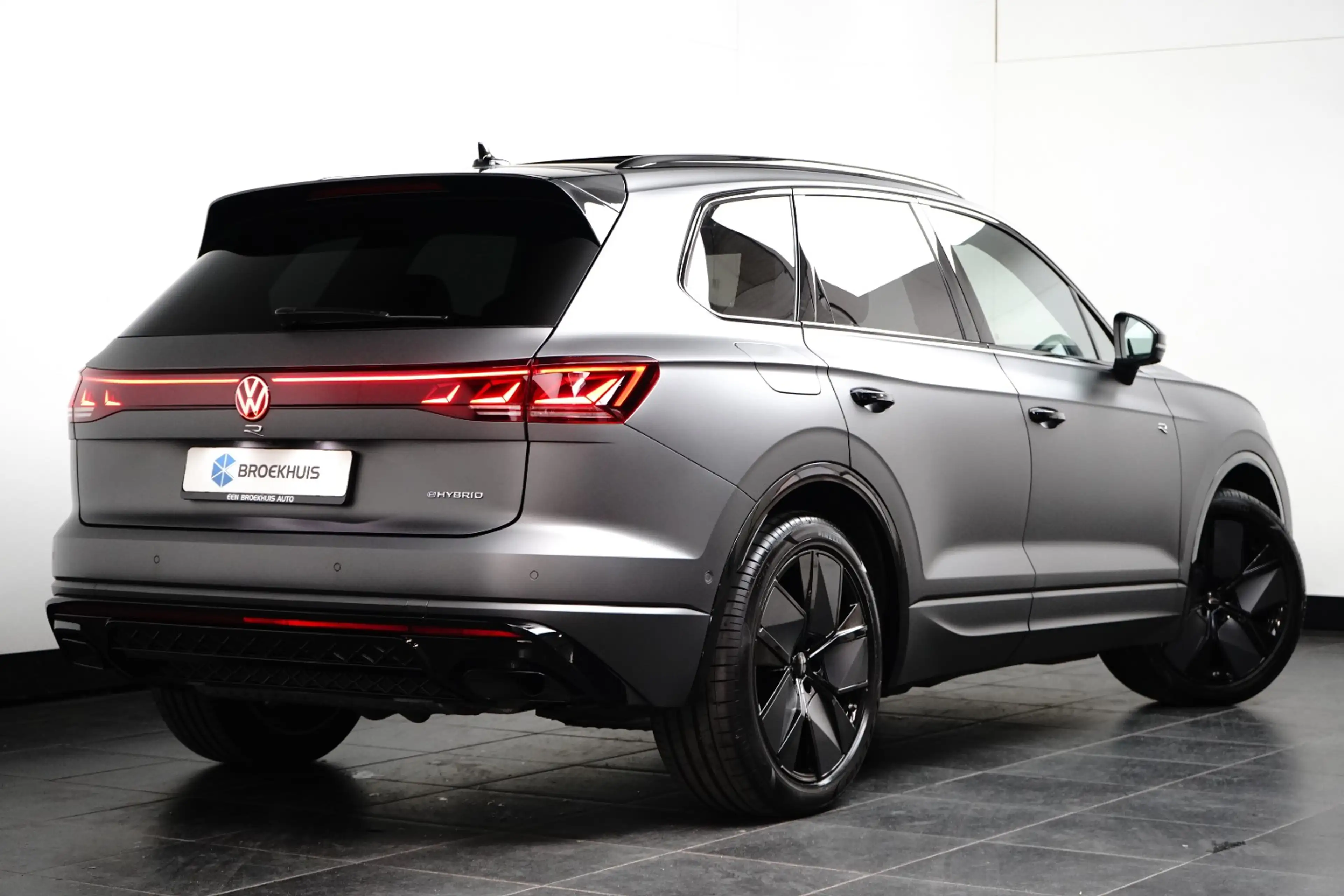 Volkswagen Touareg 3.0 TSi eHybrid 4MOTION R Edition l Panoramadak l — photo 2