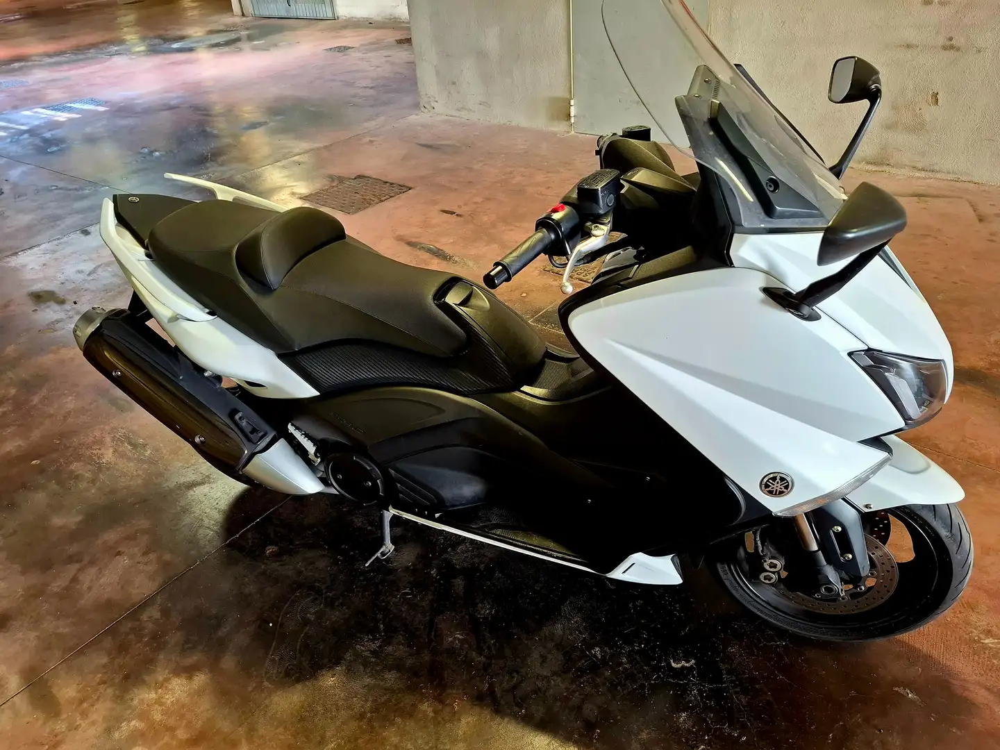 Yamaha TMAX 530 Biały - 2