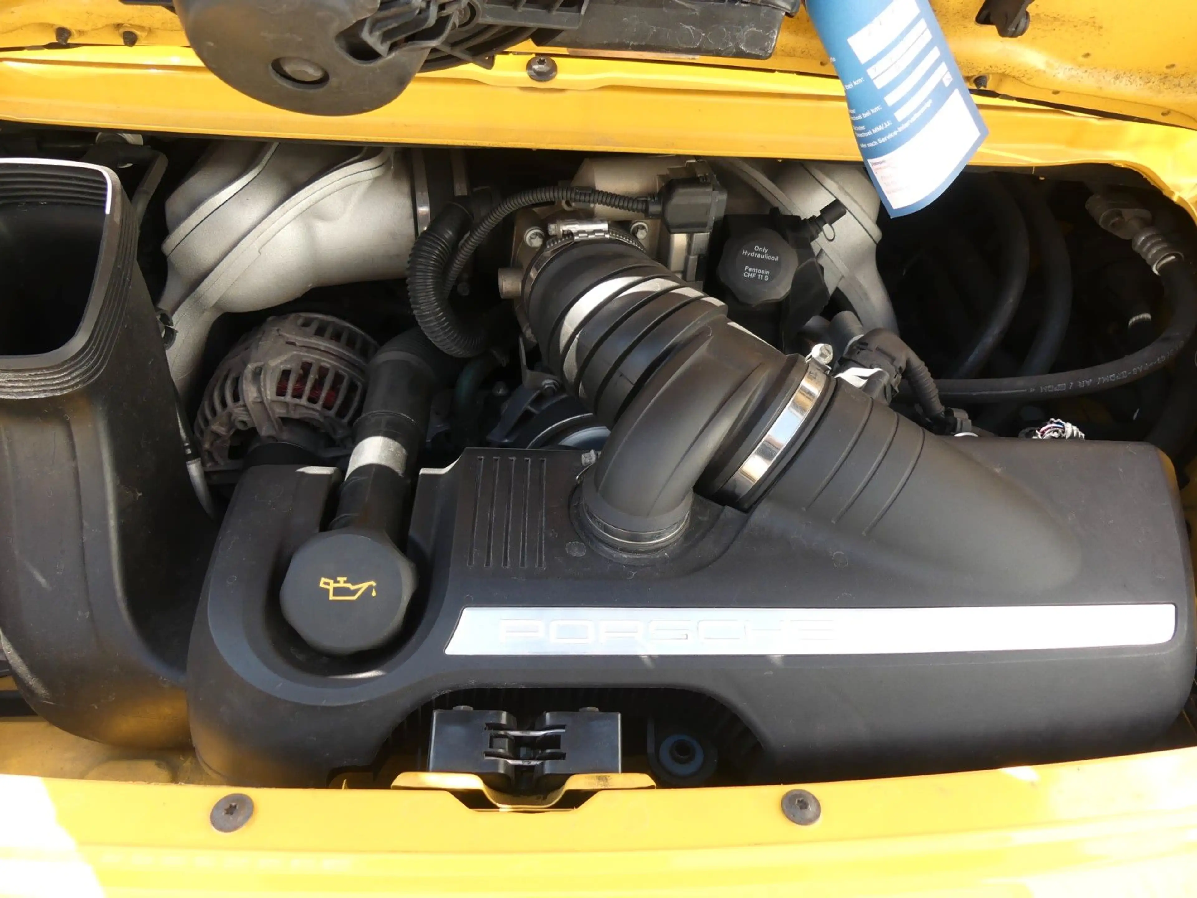 Porsche 911 Carrera S Coupe * Speedgelb* PCCB* AUTOMATIK — photo 15