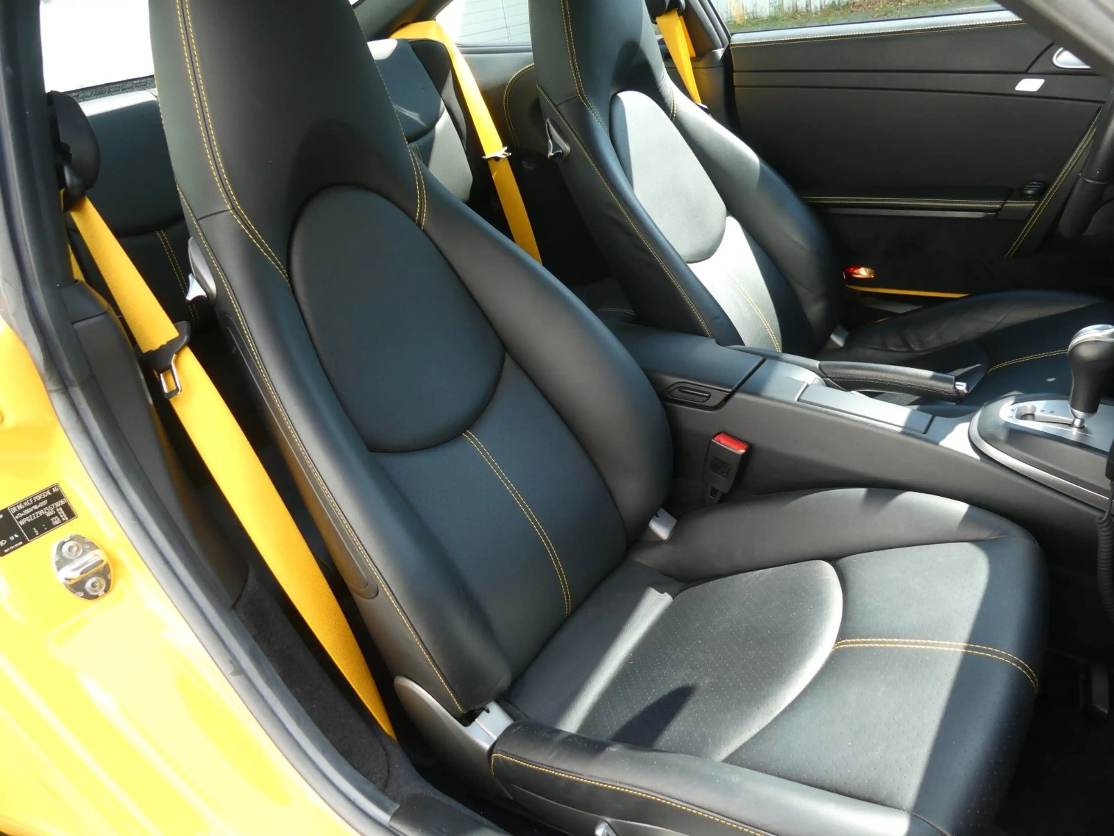 Porsche 911 Carrera S Coupe * Speedgelb* PCCB* AUTOMATIK — photo 12
