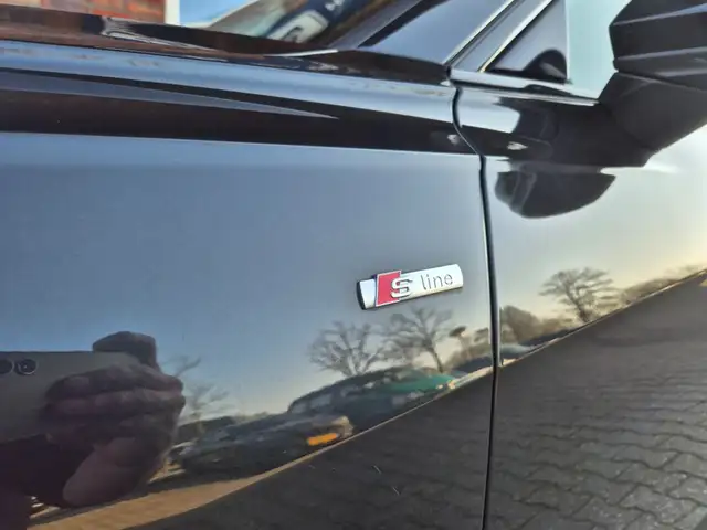 Audi A6 view 25