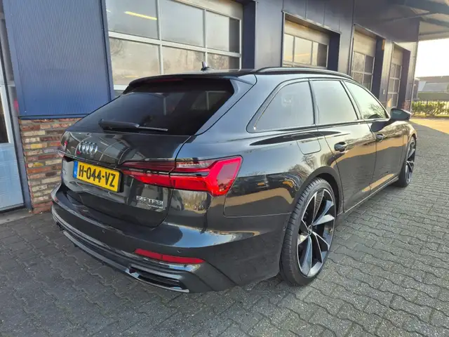 Audi A6 view 2