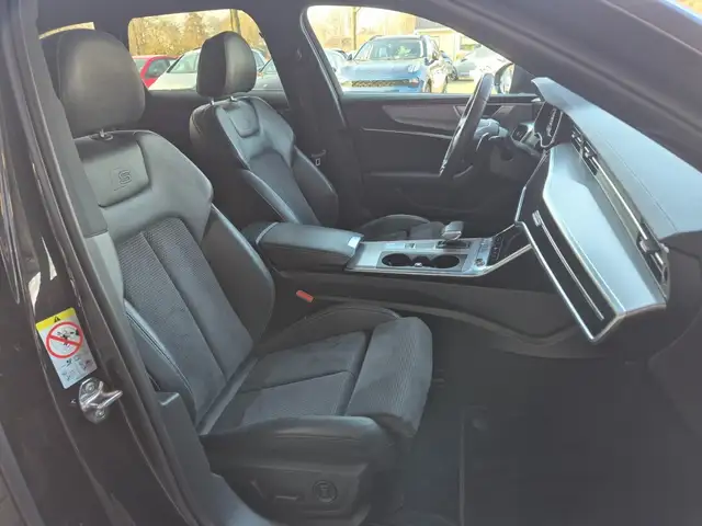 Audi A6 view 15
