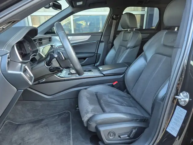 Audi A6 view 10