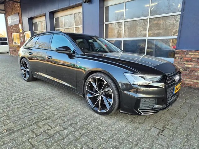 Audi A6 view 6