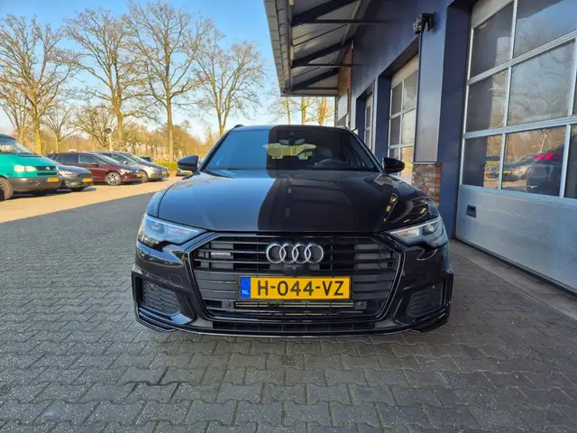 Audi A6 view 8