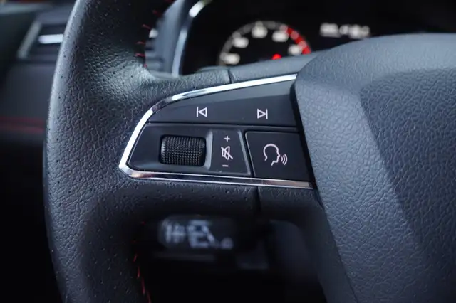 Seat Arona view 8