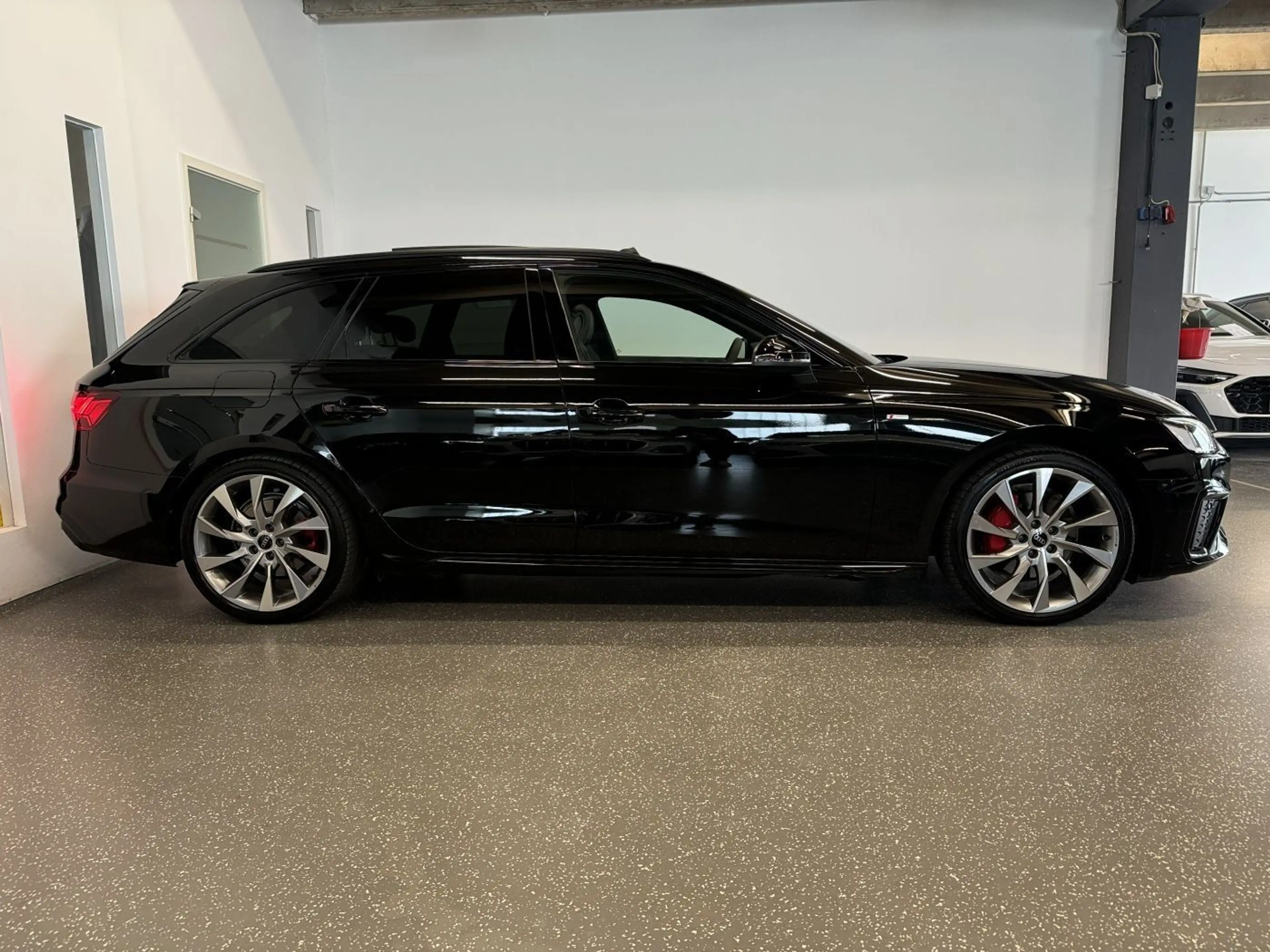 Audi A4 40 quattro 2.0 TDI *RS-PAKET*COMPETITION*VIRTUAL* — photo 4