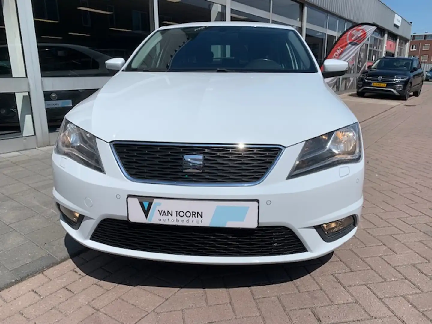 SEAT Toledo 1.4 TSI Style Connect, trekhaak, navigatie. Белый - 2