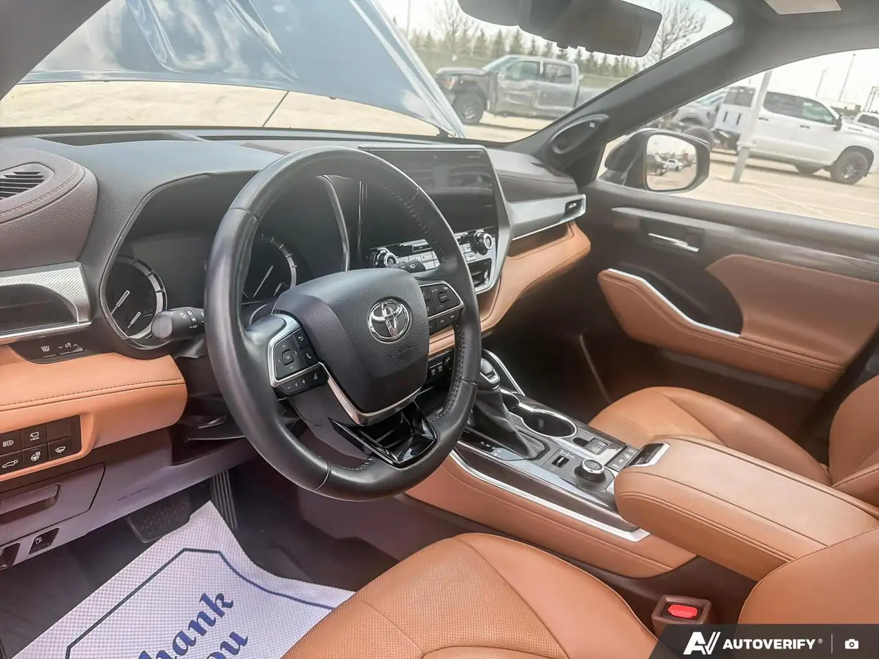 Toyota Highlander снимка Toyota Highlander
