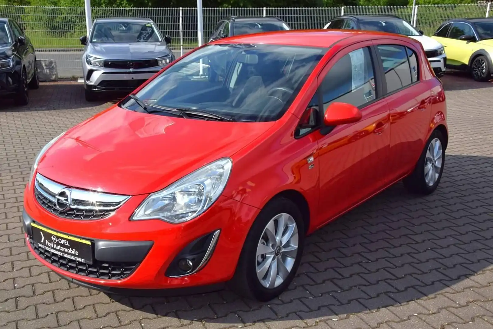 Opel Corsa D 1.4 "150 Jahre" 5-trg. Rot - 2