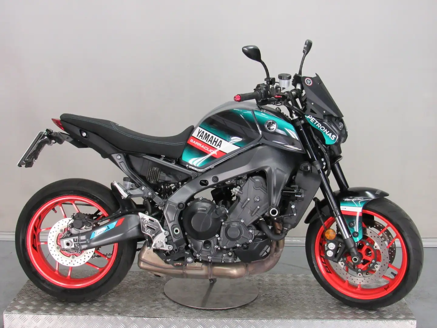 Yamaha MT-09 ABS - 1