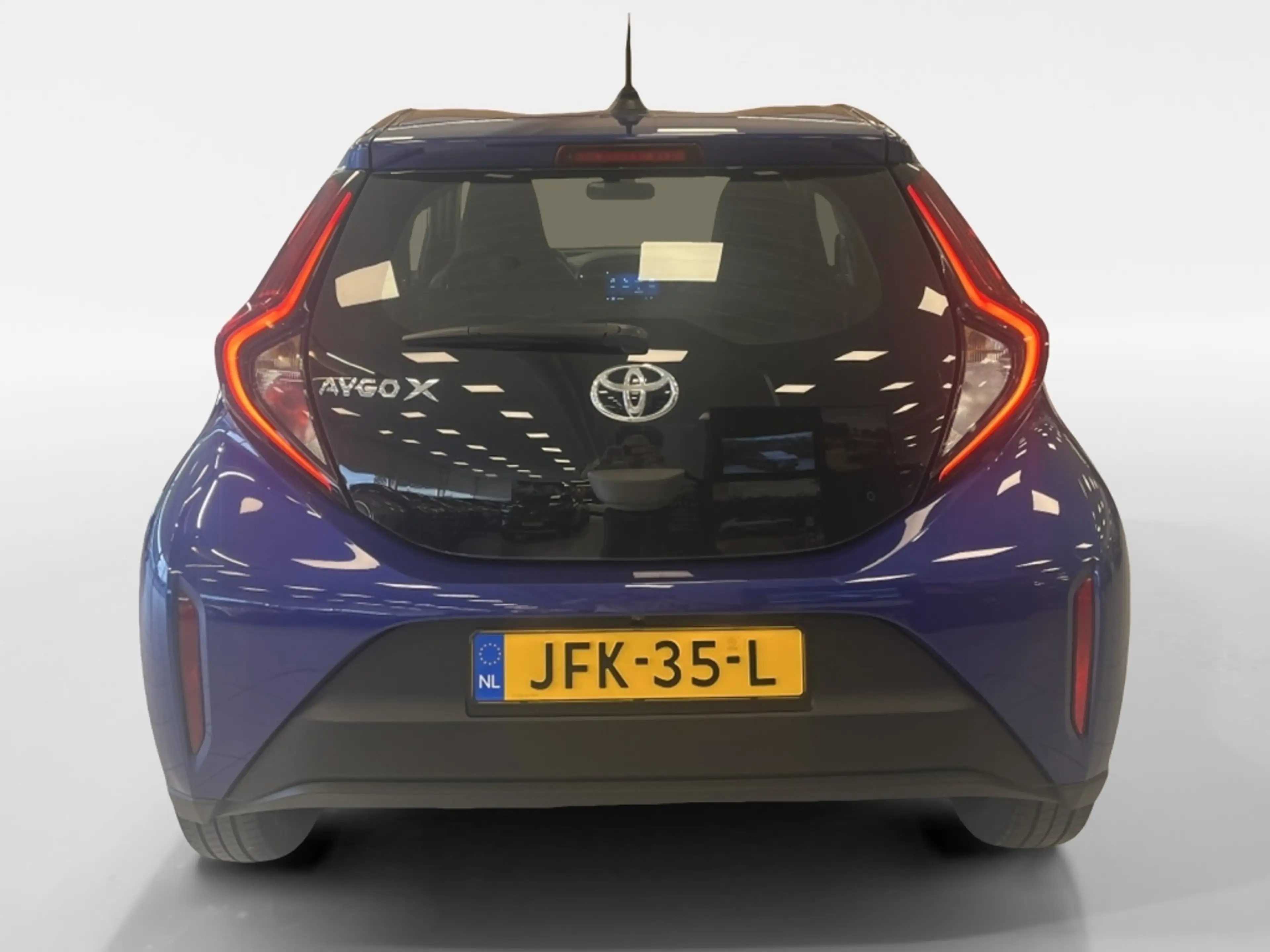 Toyota Aygo X 1.0 VVT-i MT Play — photo 14