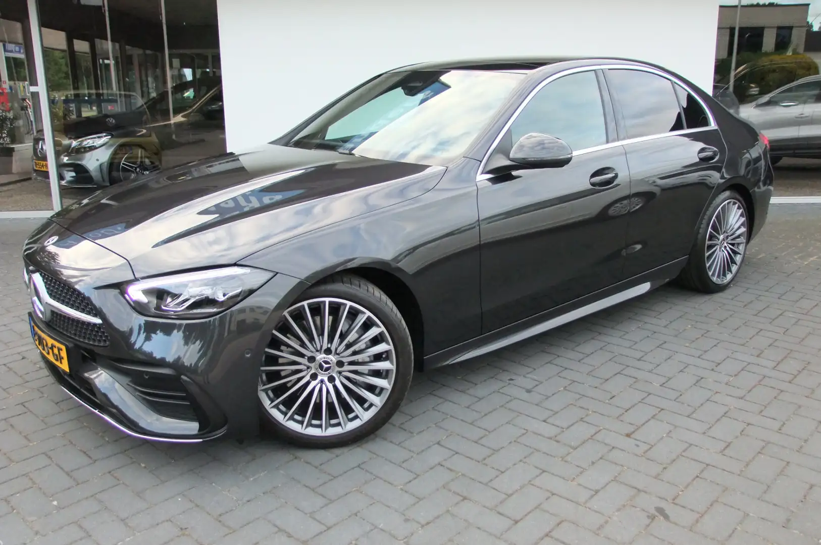 Mercedes-Benz C 180 AMG Line / NL auto/ Trekhaak af-fabriek/ Panorama/ Grijs - 2