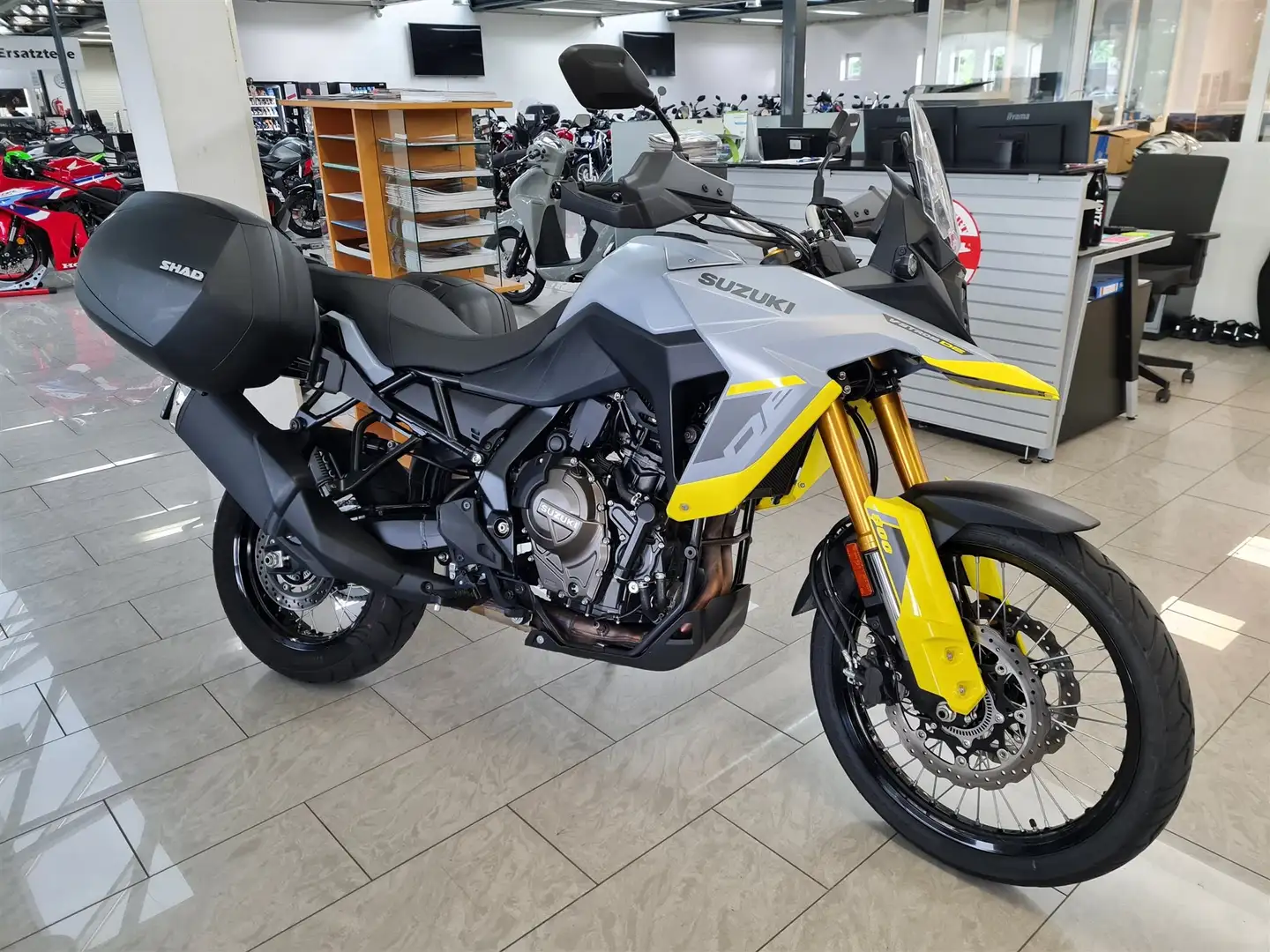 Suzuki V-Strom 800DE Gris - 1