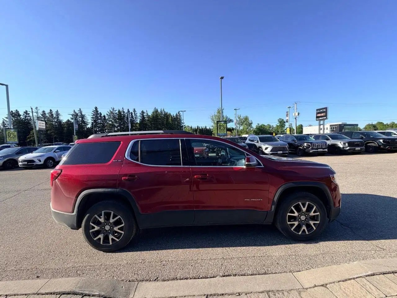 GMC Acadia снимка GMC Acadia